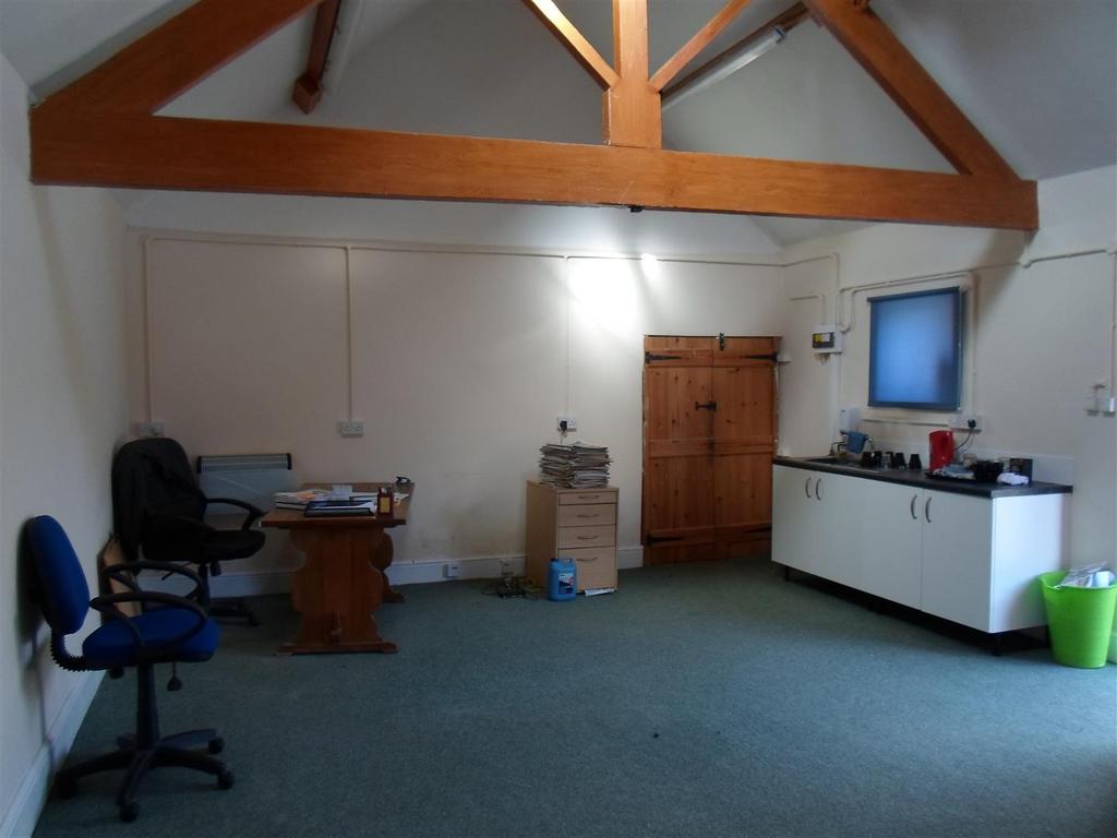 Fold court 2.jpg