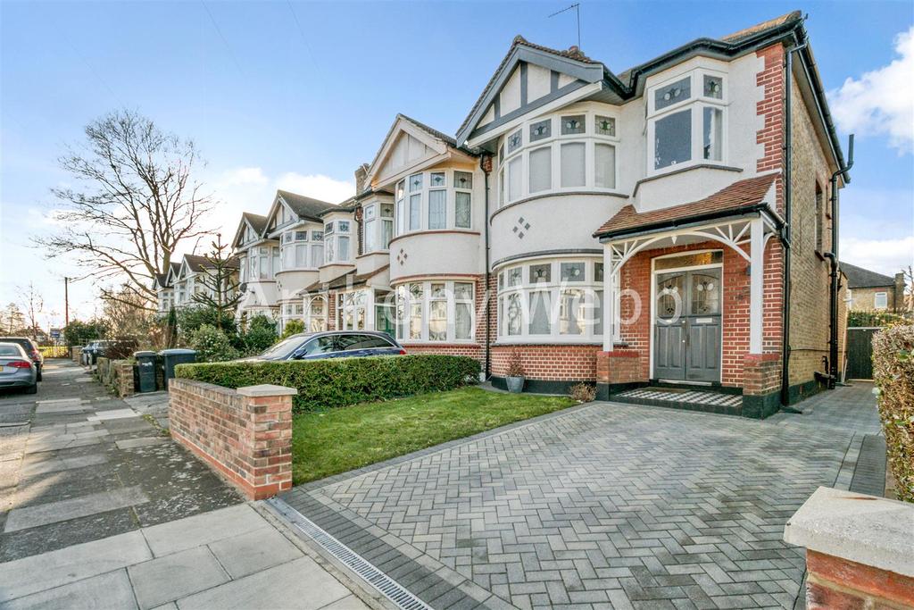 Madeira Road, Palmers Green N13 3 bed semidetached house £750,000