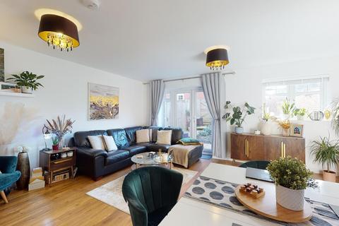 3 bedroom end of terrace house for sale - Westbrook Drive, Folkestone