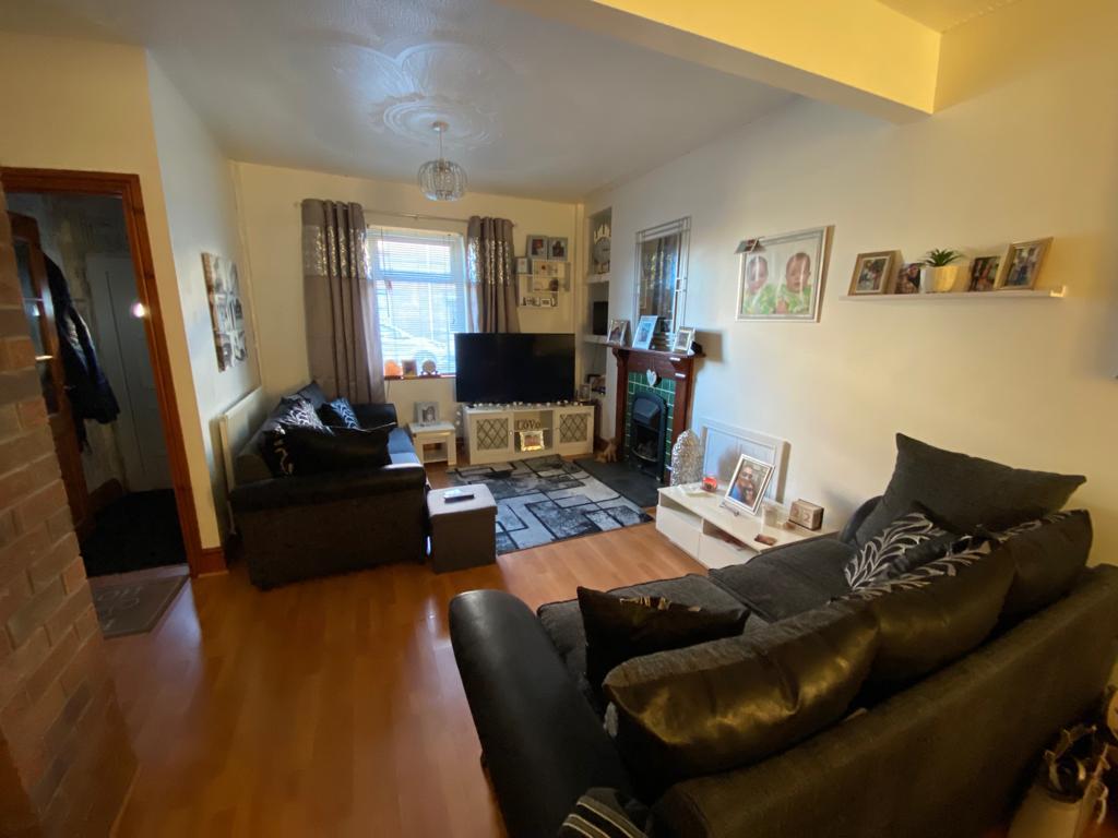 Caroline Street, Llanelli 2 bed terraced house £112,500
