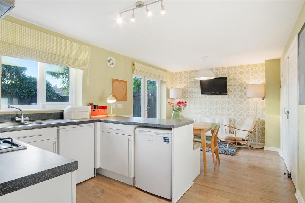 Kithcen/dining room