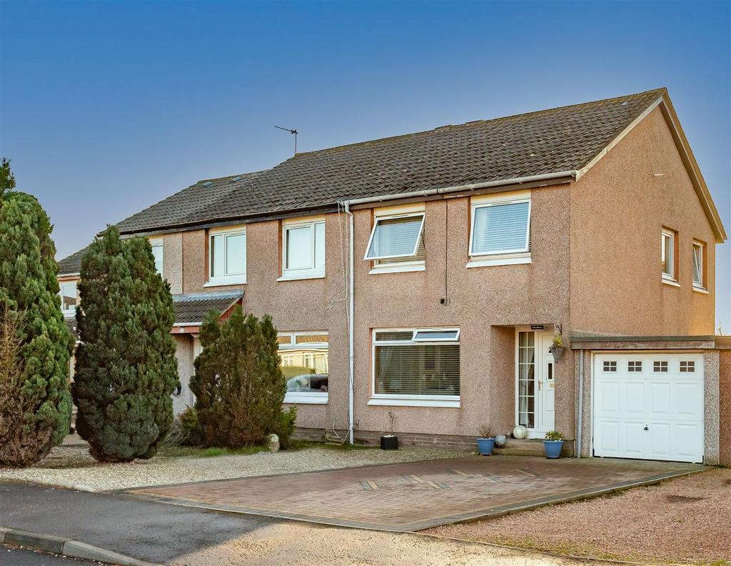 Meadowview Drive, Inchture, Perth 3 bed semidetached house £195,000