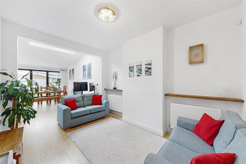 3 bedroom end of terrace house for sale - College Road, Wembley