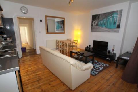 2 bedroom flat to rent, Junction Road, Archway, N19