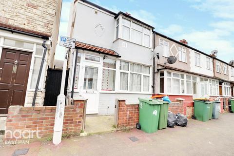 193 Walton Road, London, E12 5RN