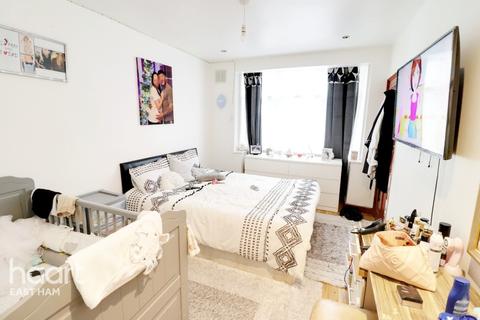 193 Walton Road, London, E12 5RN