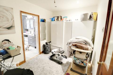 193 Walton Road, London, E12 5RN
