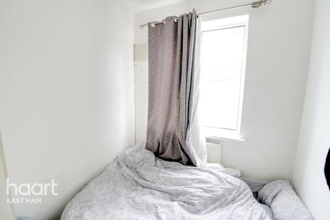 193 Walton Road, London, E12 5RN