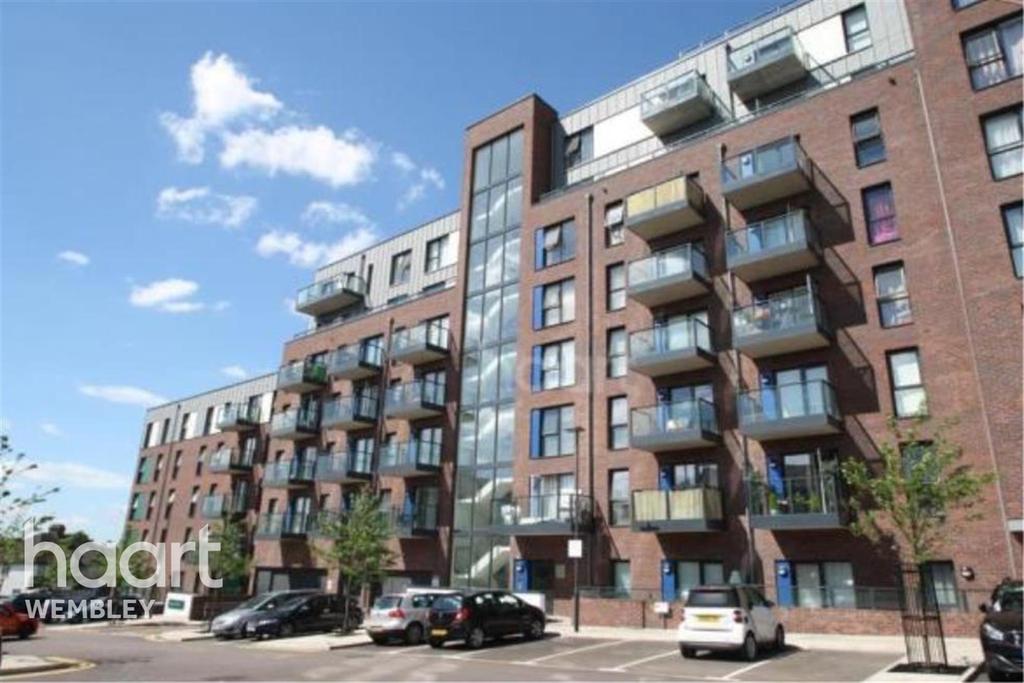 Crested Court, Hendon Waterside, NW9 2 bed flat £1,700 pcm (£392 pw)