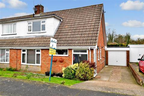 10 Penfold Gardens, Shepherdswell, Dover, CT15 7PQ