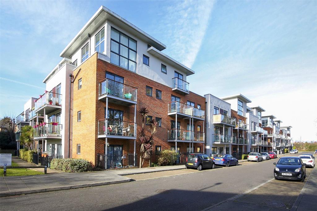 Highfield Close, Hither Green, SE13 2 bed apartment for sale £385,000