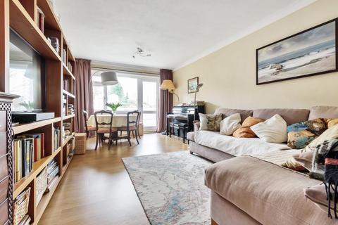 5, Mount Court Crescent Road, Kingston Upon Thames, KT2 7RQ