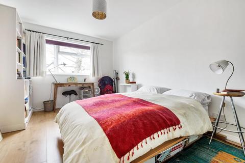 5, Mount Court Crescent Road, Kingston Upon Thames, KT2 7RQ