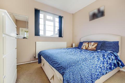 18, Cherrywood Court Cambridge Road, Teddington, TW11 8DP