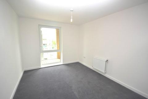 2 bedroom apartment to rent, Watson Heights, CM1