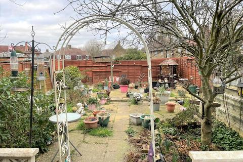 74 Swallands Road, London, SE6 3HG