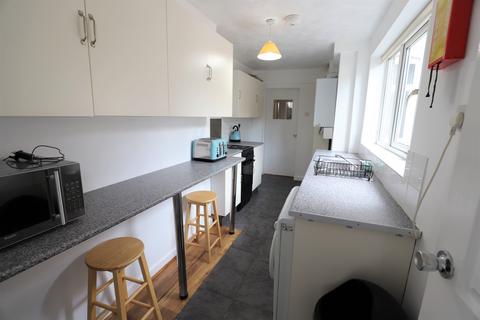 4 bedroom terraced house to rent - Duke Street, Newcastle-under-Lyme, ST5