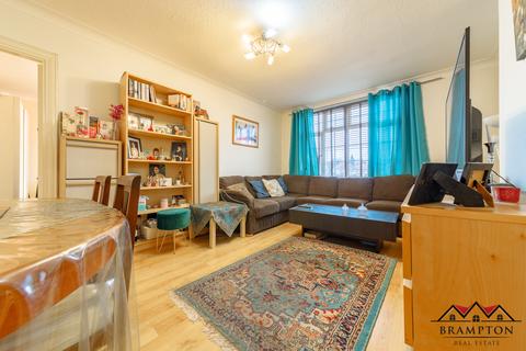 2 bedroom flat for sale, Quadrant Close, Church Road, Hendon, NW4