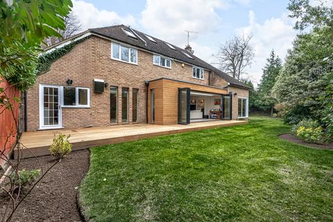 Beechways Castle Road, Woking, GU21 4EU
