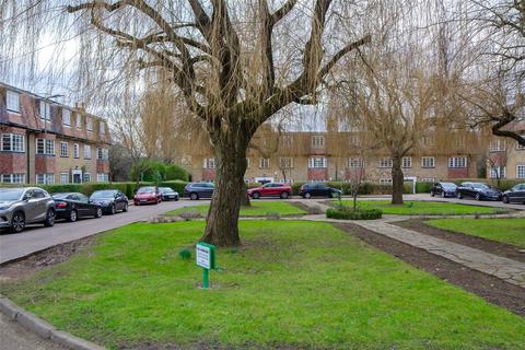 46 Denison Close, London, N2 0JU