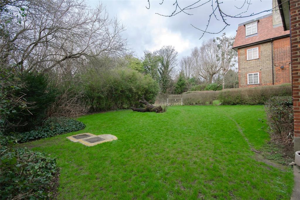 Communal Gardens D
