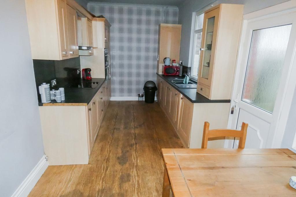 Appleton Road, Stockton, Cleveland, TS19 0HZ 3 bed terraced house £75,000