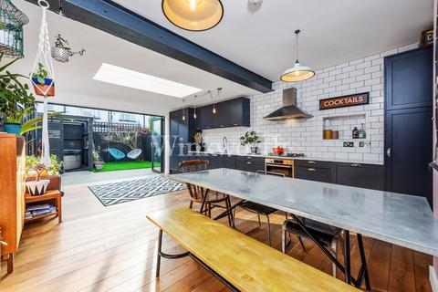 48 Thackeray Avenue, London, N17 9DY