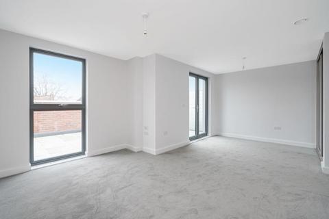 3 bedroom apartment to rent - Landmark Court, 30 Queens Road, Weybridge, Surrey, KT13 9GU