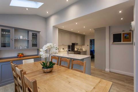 1 Aberaman, Emmer Green, Reading, RG4 8LD