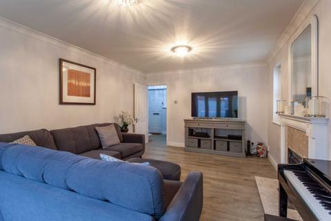 1 Aberaman, Emmer Green, Reading, RG4 8LD
