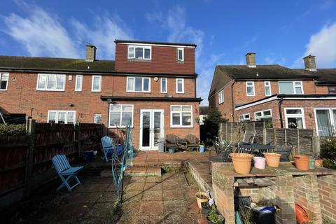 36 Verderers Road, Chigwell, IG7 4NA