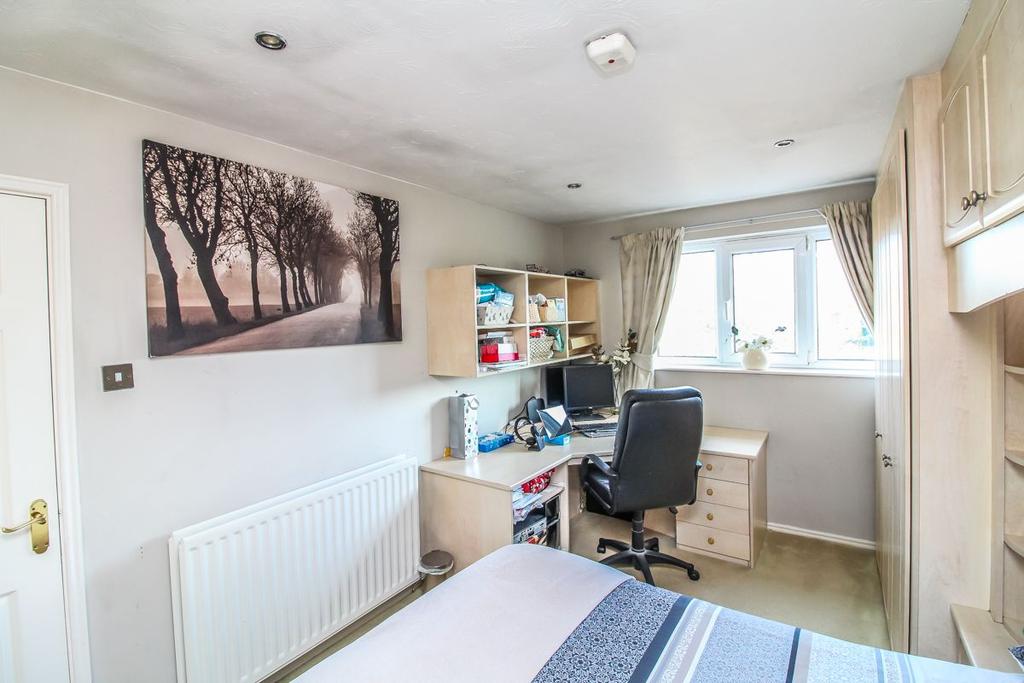 Bedroom 2 pic 2