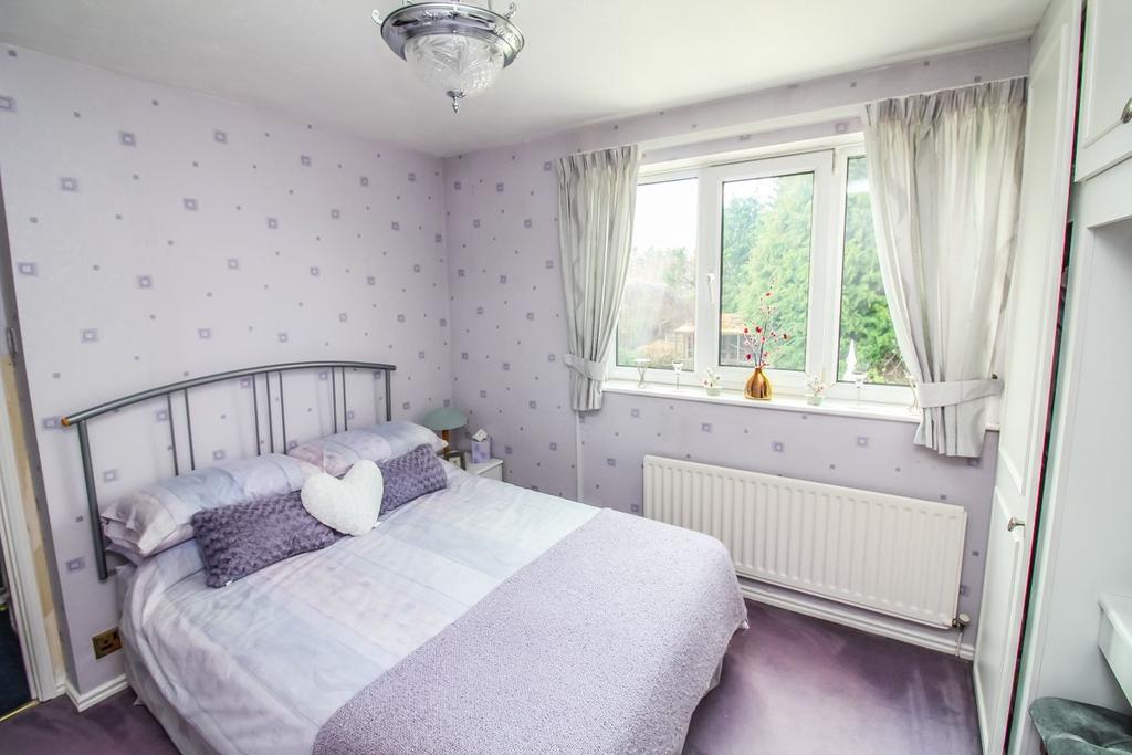 Bedroom 3 pic 2