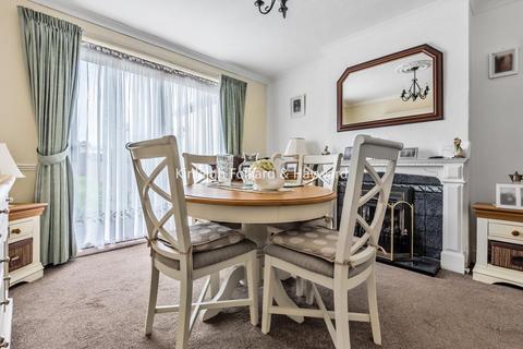 54 Allerford Road, London, SE6 3DF
