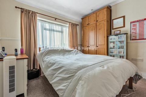 54 Allerford Road, London, SE6 3DF