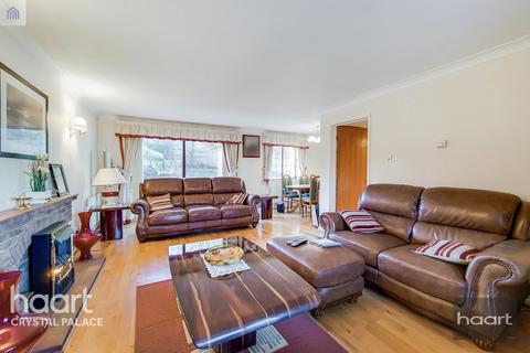 39 Hermitage Road, London, SE19 3QW