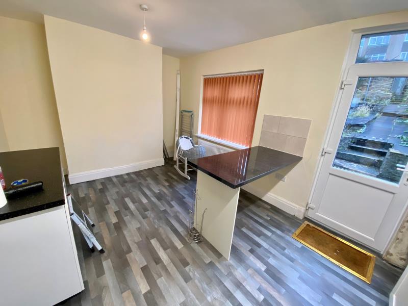Scott Lane West, Riddlesden, Keighley, West Yorkshire, BD20 5BX 3 bed