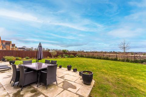 19 Priest Hill Close, Epsom, KT17 3FD