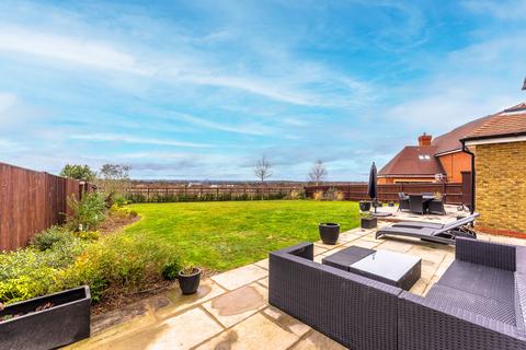 19 Priest Hill Close, Epsom, KT17 3FD