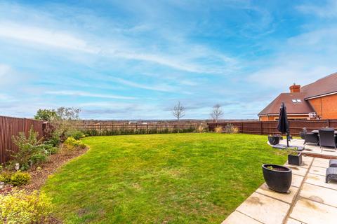 19 Priest Hill Close, Epsom, KT17 3FD