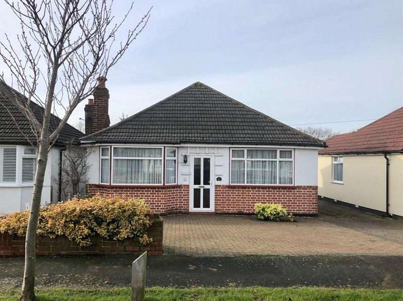 St. Drive, Watford WD19 2 bed detached bungalow £499,950