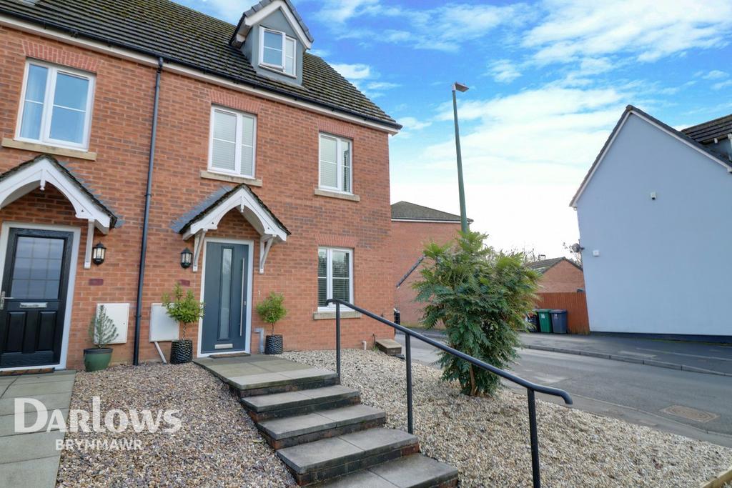 Heol Cae Ffwrnais, Ebbw Vale 3 bed end of terrace house for sale £220,000
