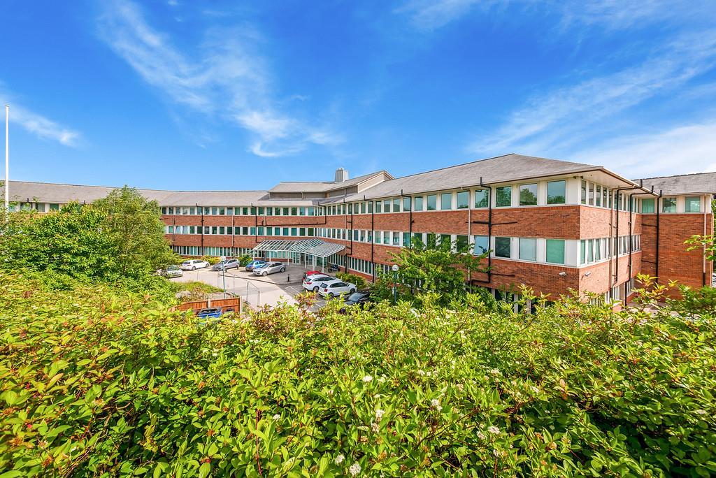 Castleview House, East Lane, Runcorn... 1 bed apartment £425 pcm (£98 pw)