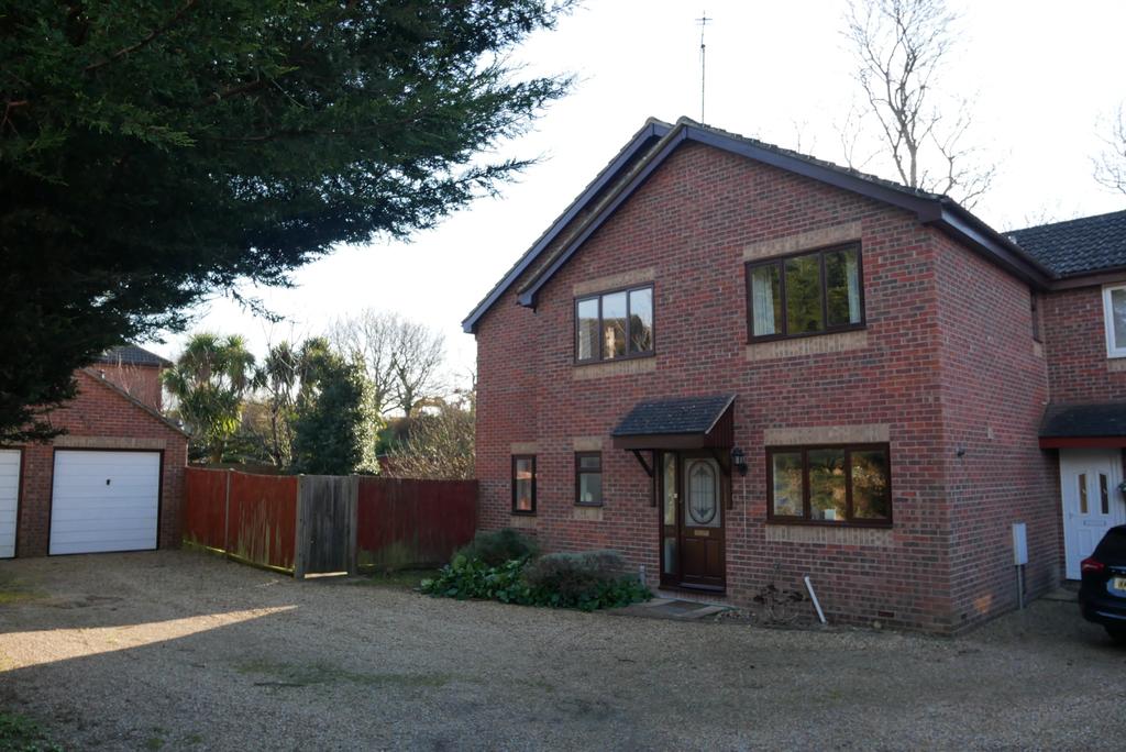 THE DRIVE, FAREHAM 3 bed semidetached house £340,000