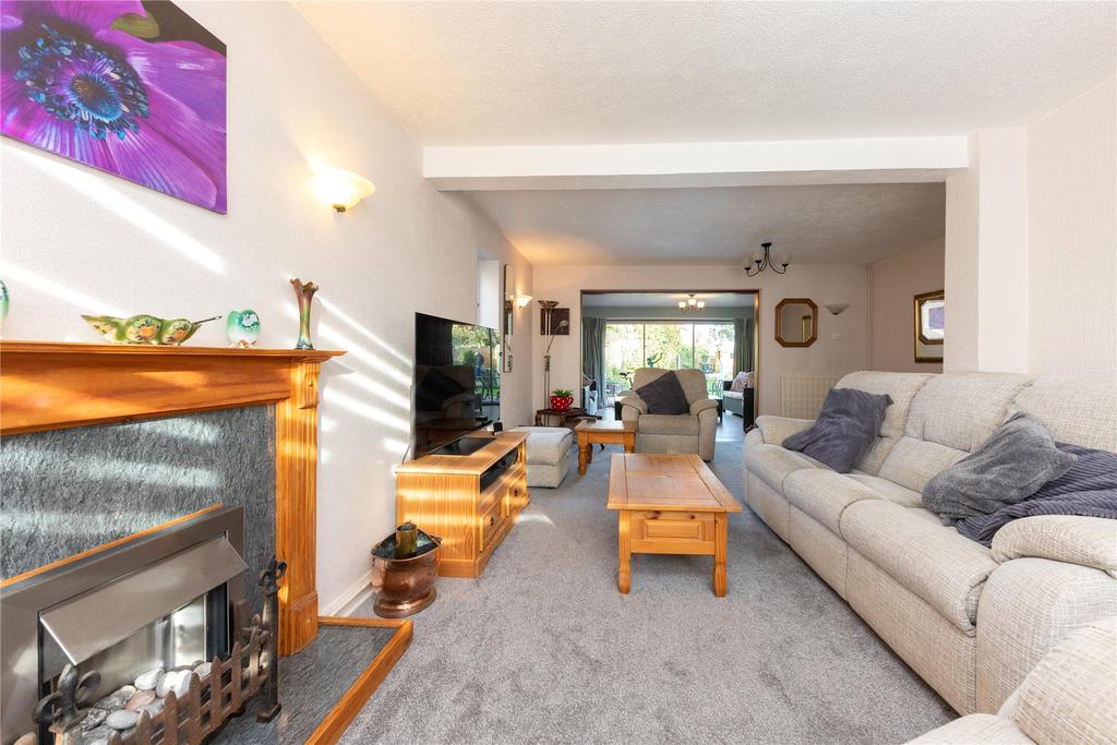 Waterloo Road, Wokingham, Berkshire... 5 bed detached house £800,000