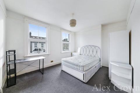 41 Station Crescent, London, N15 5BG