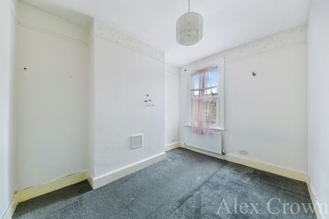 41 Station Crescent, London, N15 5BG