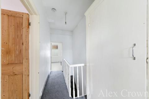 41 Station Crescent, London, N15 5BG