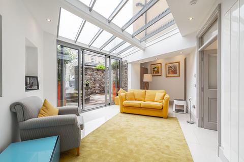 20a Coates Crescent, Edinburgh, EH3 7AF