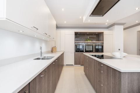 20a Coates Crescent, Edinburgh, EH3 7AF